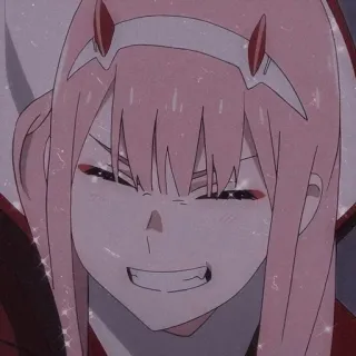 😆 Zero Two Darling in the Franxx anime, dziewczyna, różowe włosy, rogi, uśmiech telegram sticker