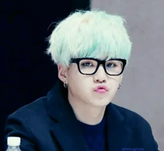 ✨ Suga ชูก้า, BTS, K-pop, นักร้อง, เพลง, แว่นตา telegram sticker