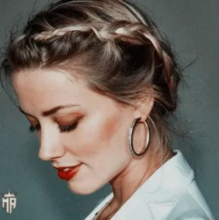 💋 женщина, портрет, блондинка, волосы, мода, серьги telegram sticker