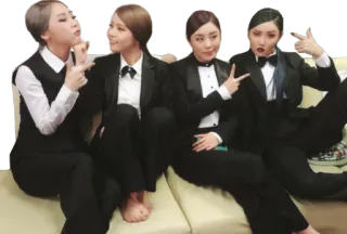 👩 wanita, setelan, pakaian formal, grup, duduk, kpop telegram sticker