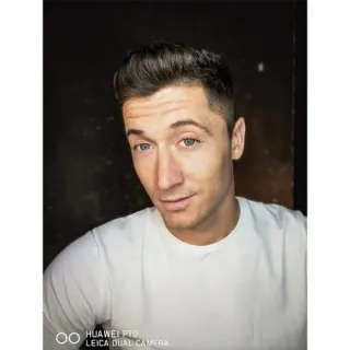 😳 Robert Lewandowski Futbolista, Atleta, Hombre, Lewandowski, Jugador de fútbol telegram sticker