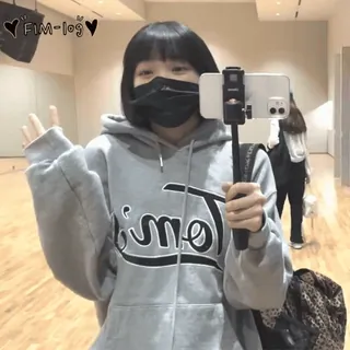 🥐 FIM-LOG selfie, woman, hoodie, dance practice, kpop, casual telegram sticker