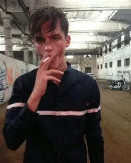 🚬 Fumo, Uomo, Sangue, Violenza, Sigaretta telegram sticker