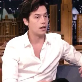 🌨 Cole Sprouse actor, celebridad, retrato, camisa blanca, aparición tv telegram sticker