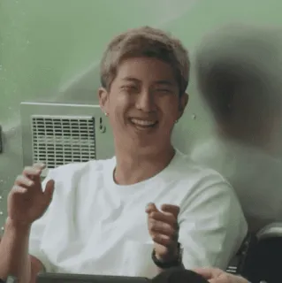 😂 RM RM, BTS, K-pop, chanteur, rappeur, sourire, joyeux, homme telegram sticker