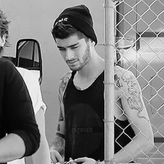 ▪️ Zayn Malik ONZIPPER ca sĩ, hình xăm, trắng đen, chân dung, người đàn ông, người nổi tiếng telegram sticker