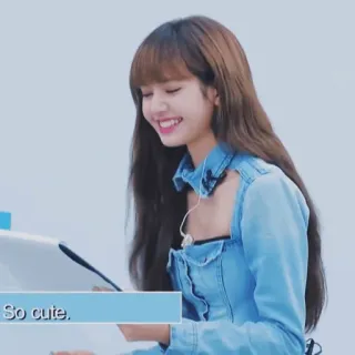 🌍 Lisa So cute. kpop, słodkie, piosenkarka, kobieta, osoba telegram sticker