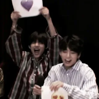 @Kittcnpaws's TaeKook ༉‧₊˚. whatsapp stickers