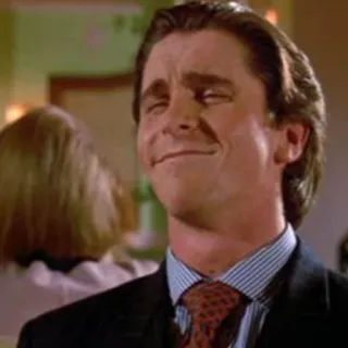 😄 Patrick Bateman American Psycho Geschäftsmann, Film, Lächeln, Anzug, 80er whatsapp sticker