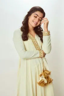 😘 Rashmika Mandanna actrice, vrouw, indiaas, model, beroemdheid, portret, mooi telegram sticker