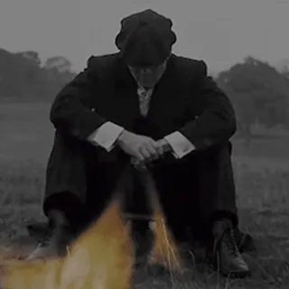 😞 Thomas Shelby Peaky Blinders Thomas Shelby, Peaky Blinders, uomo, pistola, fuoco, cupo telegram sticker
