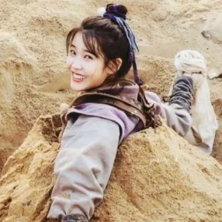 😊 IU IU, Actrice coréenne, Chanteuse, Célébrité, Actrice whatsapp sticker