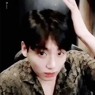 🗡 Jungkook cantante, K-pop, ídolo, peinado telegram sticker
