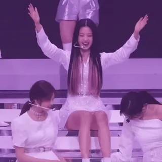 👏 phụ nữ, trình diễn, buổi hòa nhạc, K-pop, ca sĩ, nhóm nhạc nữ telegram sticker