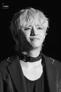 🗞 V piosenkarz, gwiazda, muzyka, K-pop, idol, osoba telegram sticker