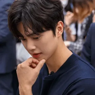 🗝 uomo, ritratto, coreano, persona, contemplativo, bello, primo piano telegram sticker