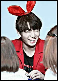 ™ kpop, หูกระต่าย, แฟนมีต, ยิ้ม, สีแดง, ไอดอล telegram sticker