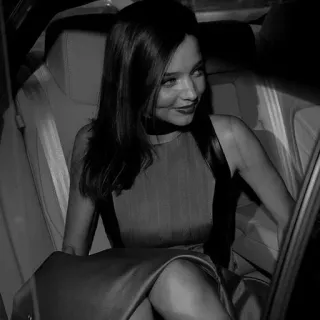 🥂 Frau, Model, Porträt, Auto, Schwarzweiß, Mode telegram sticker