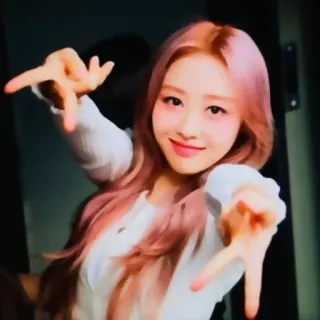 ✨ vrouw, portret, roze haar, koreaans, glimlach, pose telegram sticker