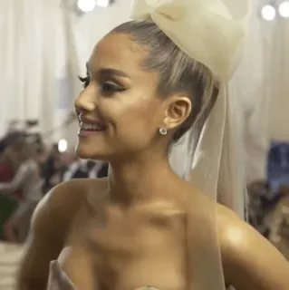 ☁️ Ariana Grande Ariana Grande, Estrella pop, Cantante, Celebridad, Met Gala telegram sticker