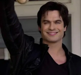 😂 Damon Salvatore The Vampire Diaries 뱀파이어, 송곳니, 초자연, 잘생긴, 미소, 이안 소머헐더, TV 쇼 telegram sticker