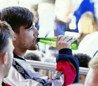 🎵 Louis Tomlinson ลูอิส ทอมลินสัน, ดื่ม, เบียร์, อังกฤษ, One Direction telegram sticker