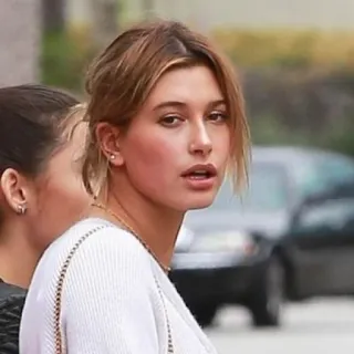 🛒 Hailey Bieber Модель, Знаменитость, Уличный стиль, Мода, Женщина telegram sticker