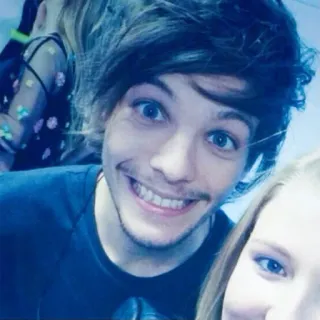 😁 Louis Tomlinson personne, chanteur, célébrité, homme, portrait, selfie telegram sticker