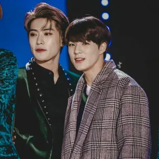 🦖 homens, moda, k-pop, idols, inverno, casacos, xadrez, celebridades whatsapp sticker