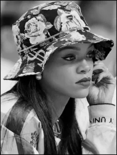 🗝 Rihanna Rihanna, celebridade, chapéu, bucket hat, moda telegram sticker