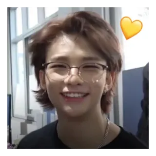 💛 persona, sonrisa, feliz, kpop, corazón amarillo whatsapp sticker