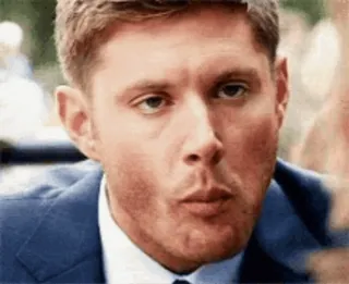 🍟 Dean Winchester Supernatural mężczyzna, garnitur, niebieski, atrakcyjny, jedzenie whatsapp sticker