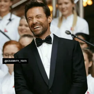 😹 @CELEBRITY_TEXTI Hugh Jackman, Aktor, Selebriti, Tertawa, Tuksedo, Acara, Upacara penghargaan telegram sticker