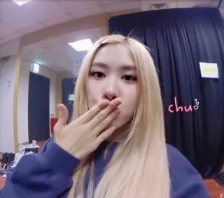 🌸 chu kpop, rosa, blackpink, bacio, selfie, smack, coreano whatsapp sticker