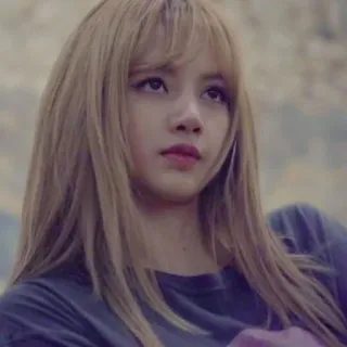 😐 Lisa K-pop, นักร้อง, ผู้หญิง, ผมบลอนด์, ลิซ่า, Blackpink telegram sticker
