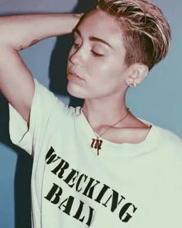 🕸 Miley Cyrus Wrecking Ball WRECKING BALL майли сайрус, певица, поп-звезда, wrecking ball, музыка, знаменитость telegram sticker