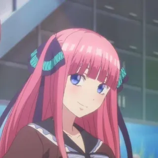 🦋 Nino Nakano The Quintessential Quintuplets anime, pelo rosa, personaje, sonrisa telegram sticker