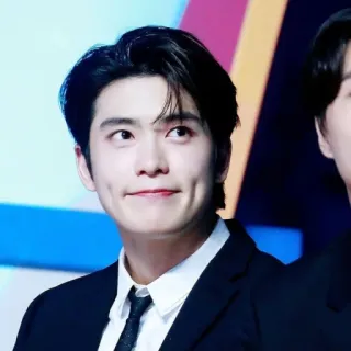 📸 男人, 肖像, 酒窝, 演员, 名人 telegram sticker