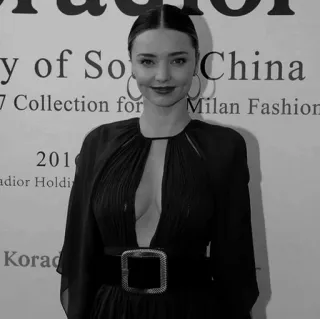 🌨 y of So China 7 Collection for Milan Fashion 2019 adior Holdi Korad Mode, Frau, Kleid, Porträt, Stil, Schwarzweiß telegram sticker