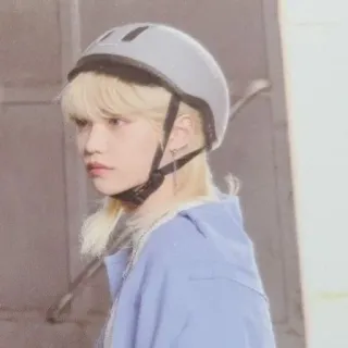 😮 Felix kpop, stray kids, idol, helmet, blonde hair, portrait, celebrity telegram sticker