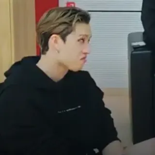 🙄 telegram sticker
