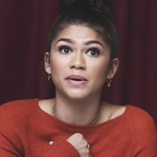 😮‍💨 Zendaya attrice, celebrità, donna, persona telegram sticker