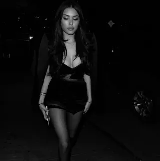 🥢 Madison Beer wanita, penyanyi, selebriti, gaun hitam, malam, pakaian, model whatsapp sticker