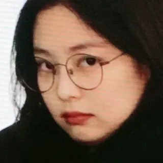 🤍 ผู้หญิง, คน, ภาพเหมือน, แว่นตา, เอเชีย whatsapp sticker