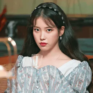 ✨ IU IU, Koreanische Schauspielerin, Koreanische Sängerin, Promi, Frau telegram sticker