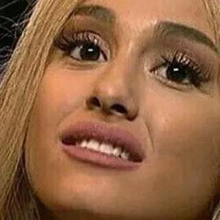😳 Ariana Grande twarz, wyraz, mem, celebryta, gwiazda pop, piosenkarz telegram sticker