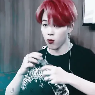 🌱 Jimin K-pop, cantante, Jimin, capelli rossi, uomo, bottiglia, BTS whatsapp sticker