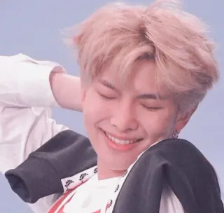 😁 RM RM, BTS, K-pop, Idol, Cantor, Artista whatsapp sticker