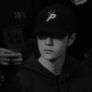 🥀 Person, Mann, Hoodie, Hut, Palast whatsapp sticker