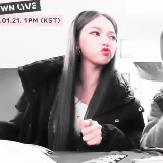 😙 OWN LIVE 01.21. 1PM (KST) mujer, coreana, chica, bonita, K-pop whatsapp sticker